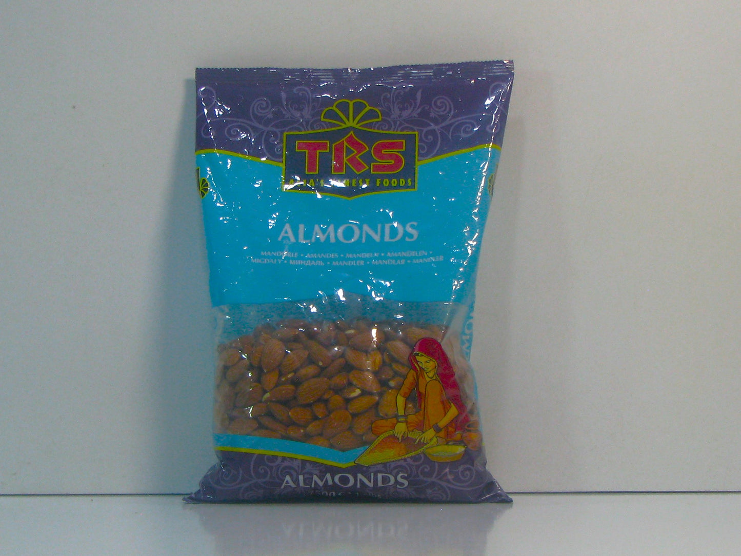 TRS Almond Nut 750G